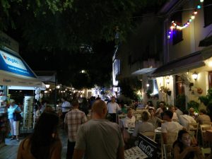 Les restaurants et terrasses du Quartier Plaka à Athènes